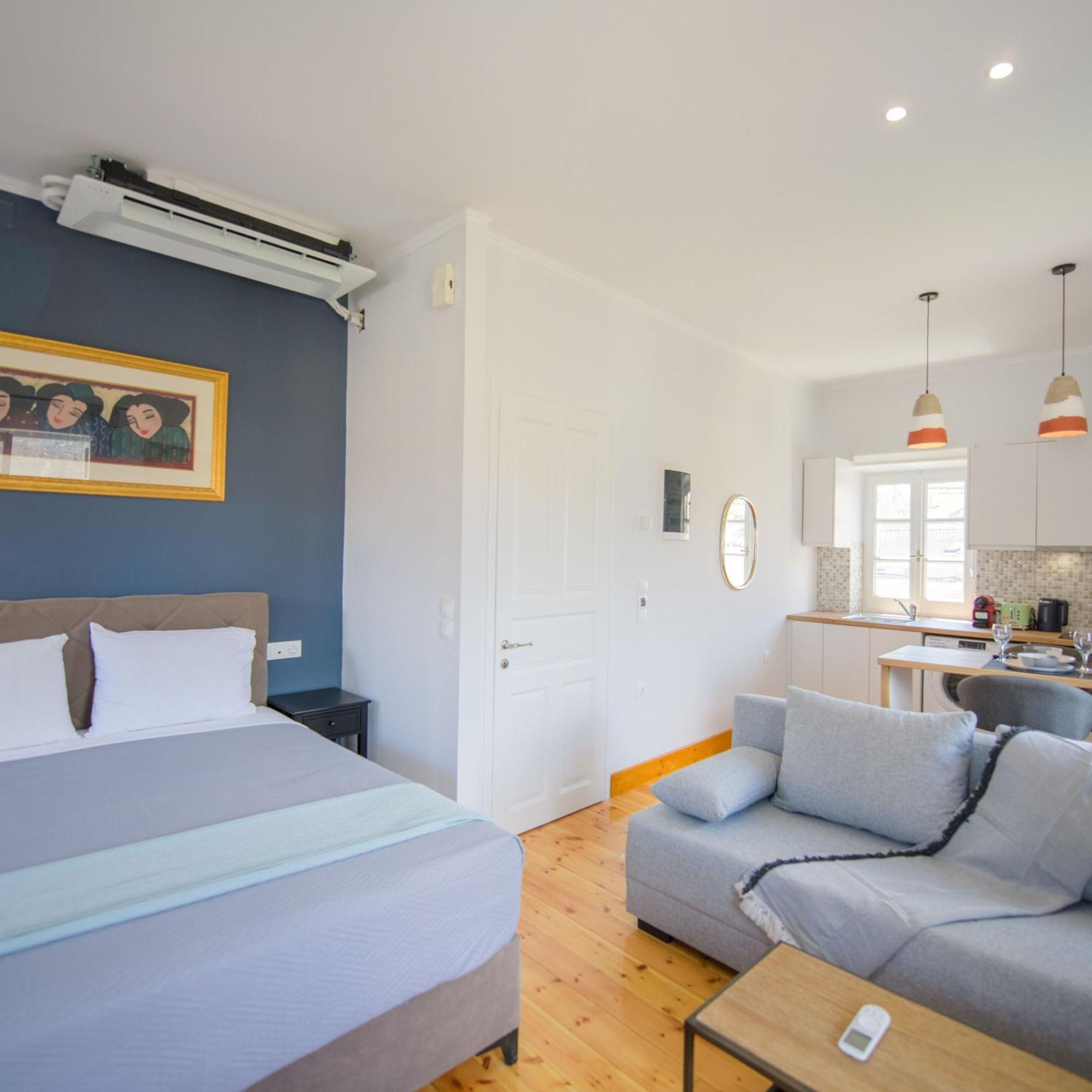 Mouragia Suites Corfu コルフ島 エクステリア 写真