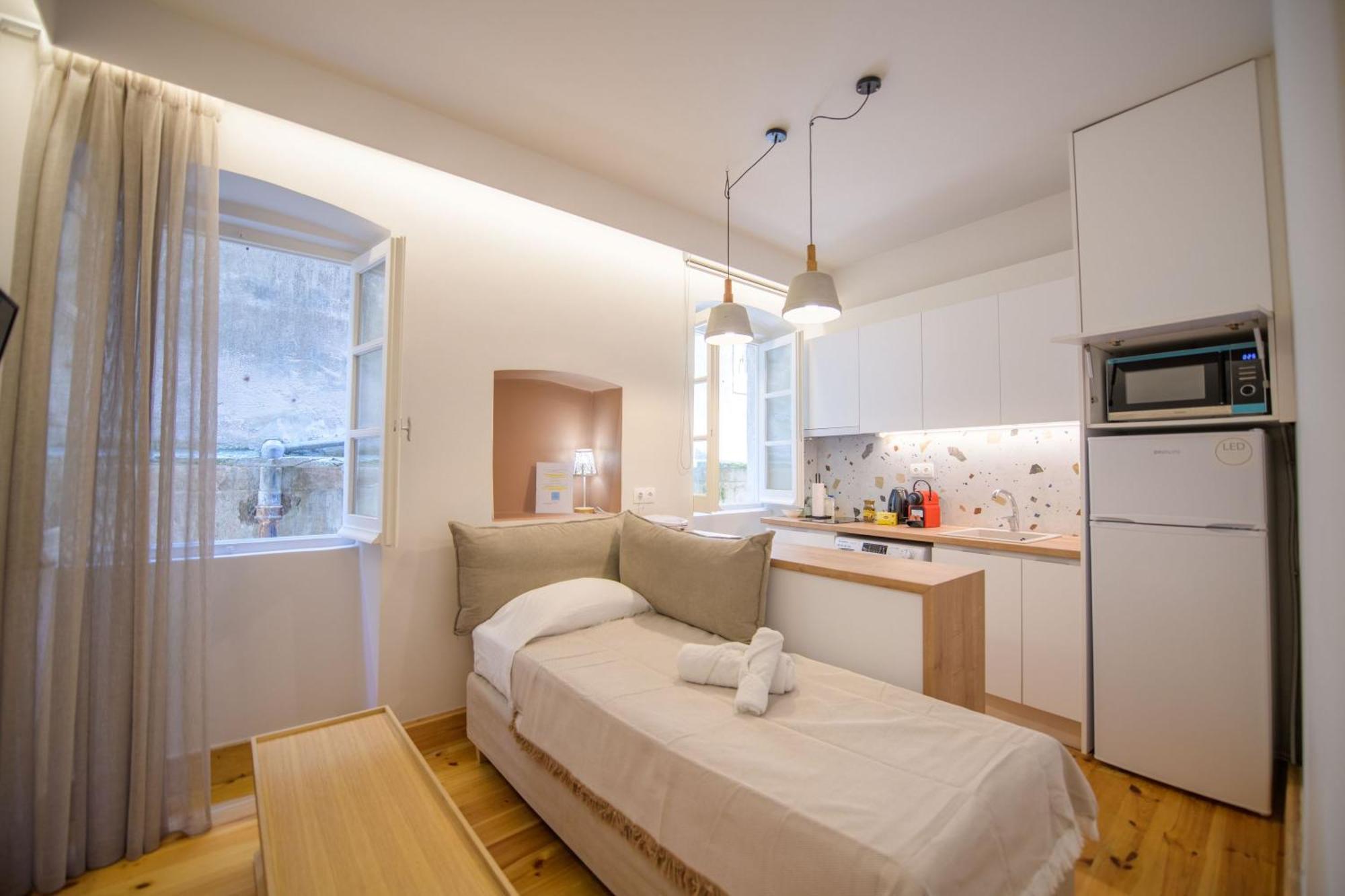 Mouragia Suites Corfu コルフ島 エクステリア 写真